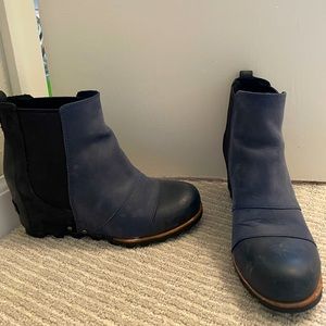 Sorel Women’s Joan of Arctic Chelsea Bootie